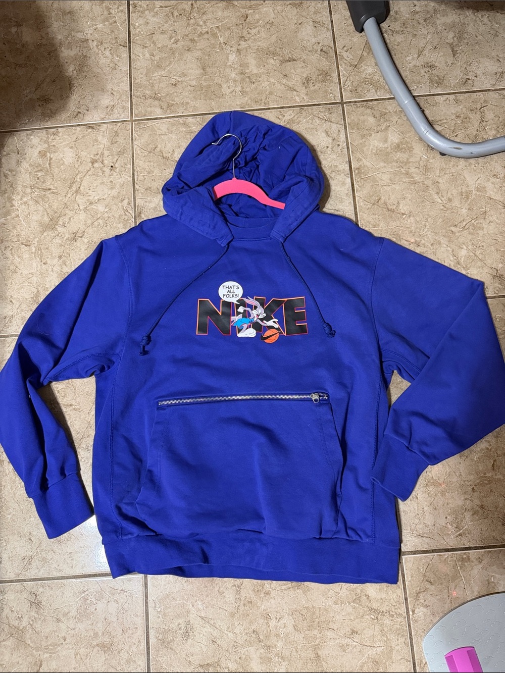 NWOT Nike Looney Tunes Hoodie size LARGE color is a blue/purple